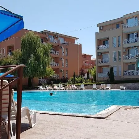 Sunny Day 6 Tŭnkovo